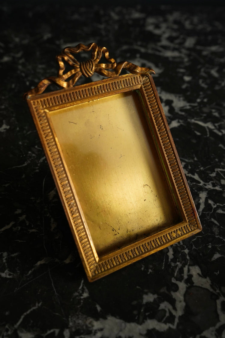 Antique & Vintage Under $150