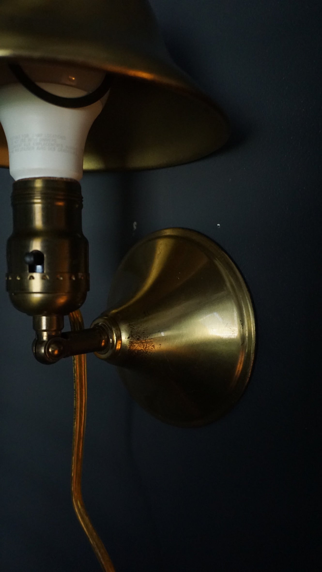 Vintage Cresco “Juniorlite” Brass Wall Sconce, c.1940s–1950s