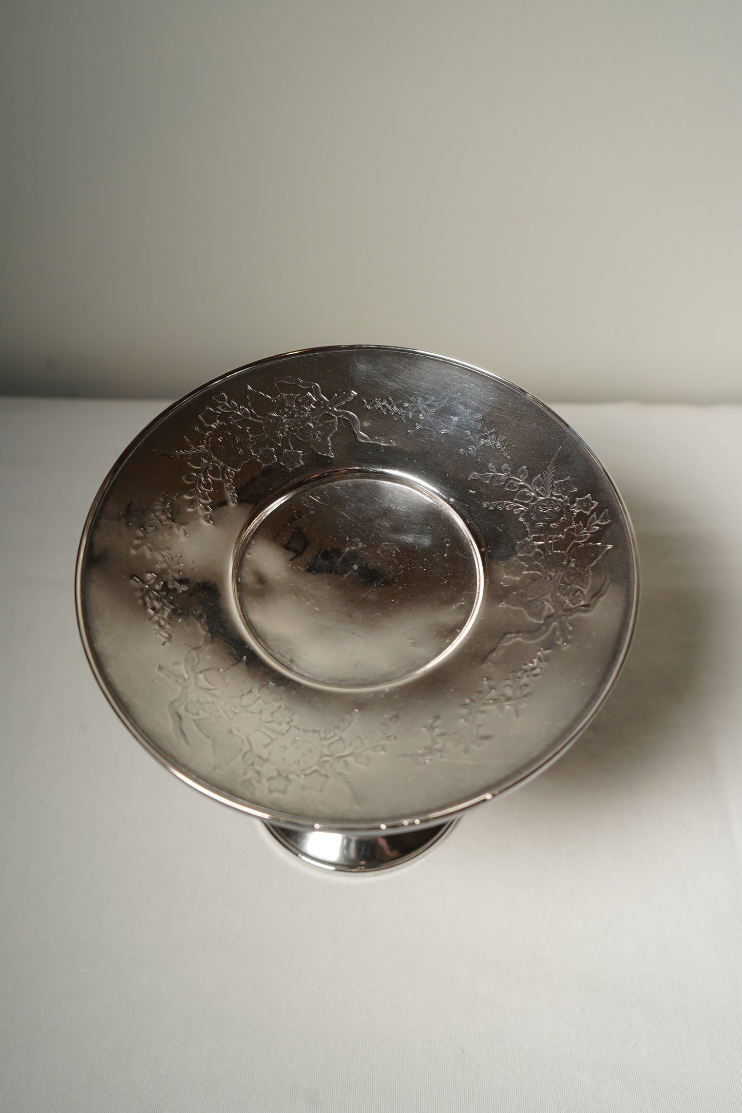 Antique Meriden Britannia Silverplate Aesthetic Movement Tazza with Etched Floral Dish