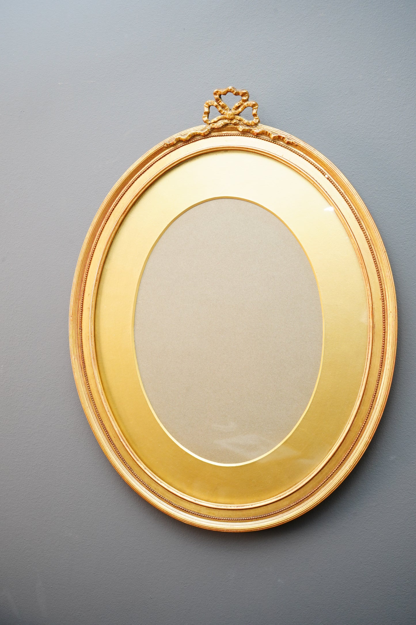 Antique English Oval Gilded Wood Frame Ribbon Bow Crest
