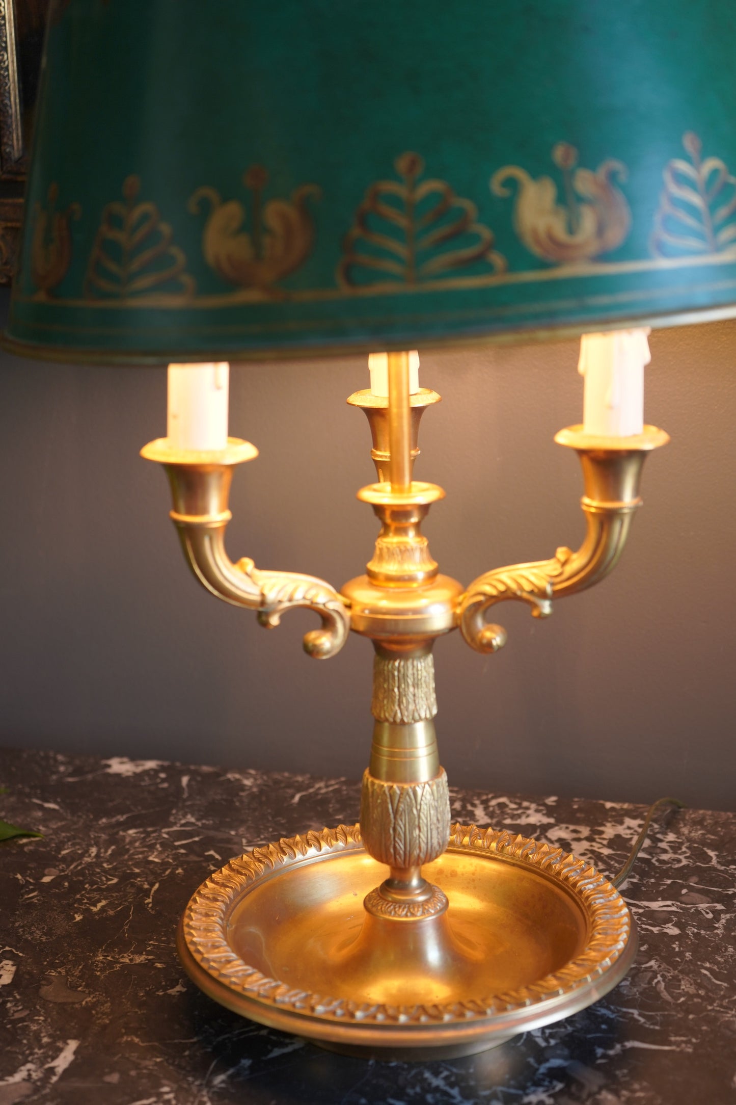 Antique French Bouillotte Lamp with Hand-Painted Tole Shade | Gilt Bronze / Brass Mix, Neoclassical, c.1920