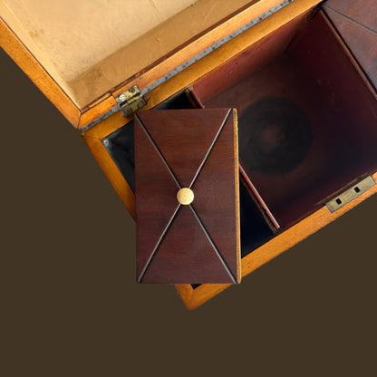 19th Century English Mahogany Tea Caddy with Brass Handle and Bone Keyhole