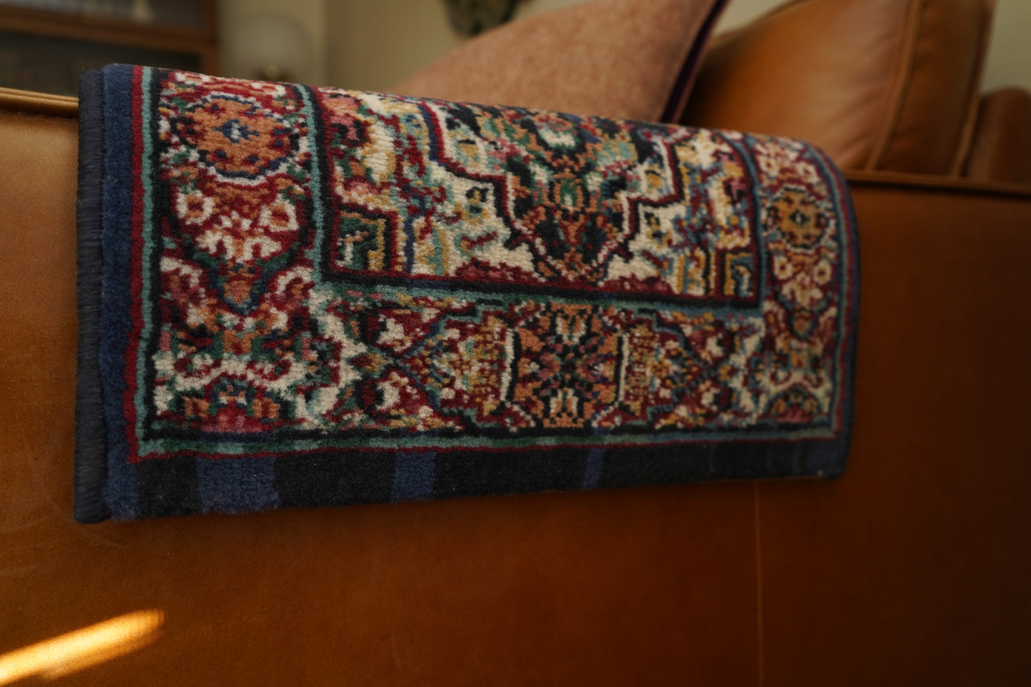 Small Blue Persian Style Rug, 20" x 15.5"