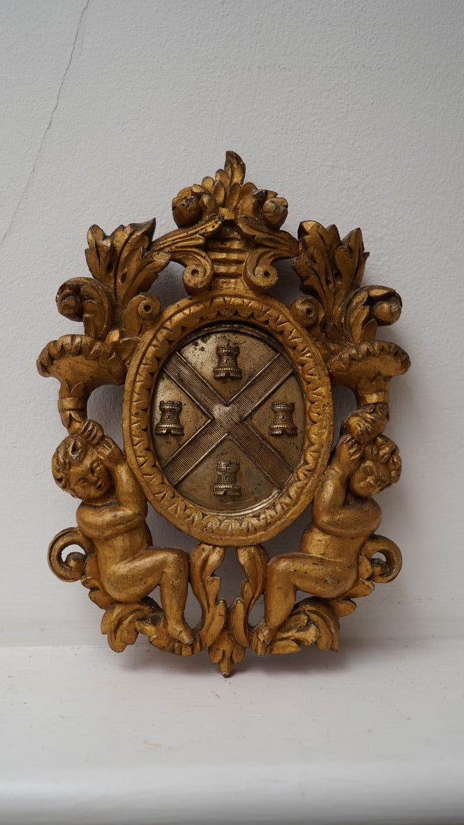 Pair of Giltwood Wall Plaques after William Wetmore Story (c. 1860–80) – Neo-Classical Portrait & Armorial