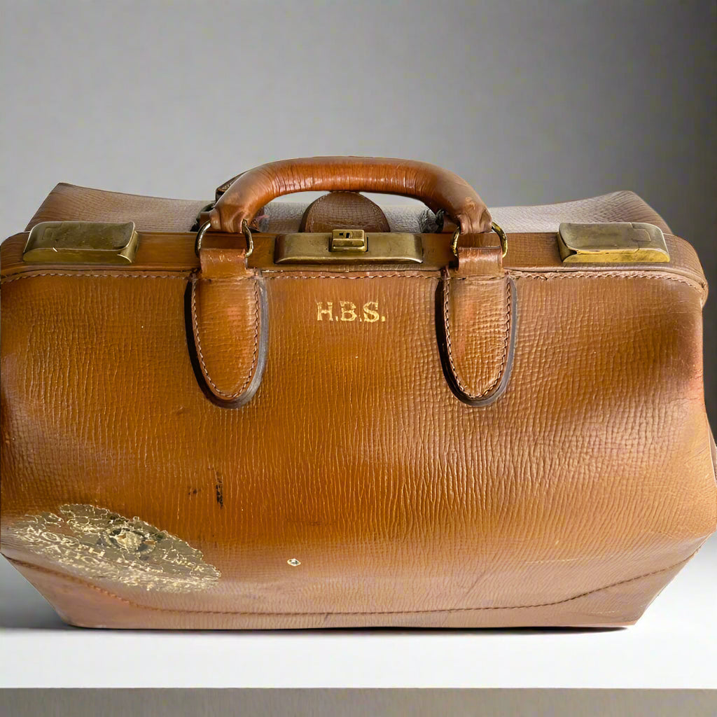 Antique Cowhide Leather Doctor’s Bag with Monogram “H.B.S.” – Early 20th Century Travel Satchel