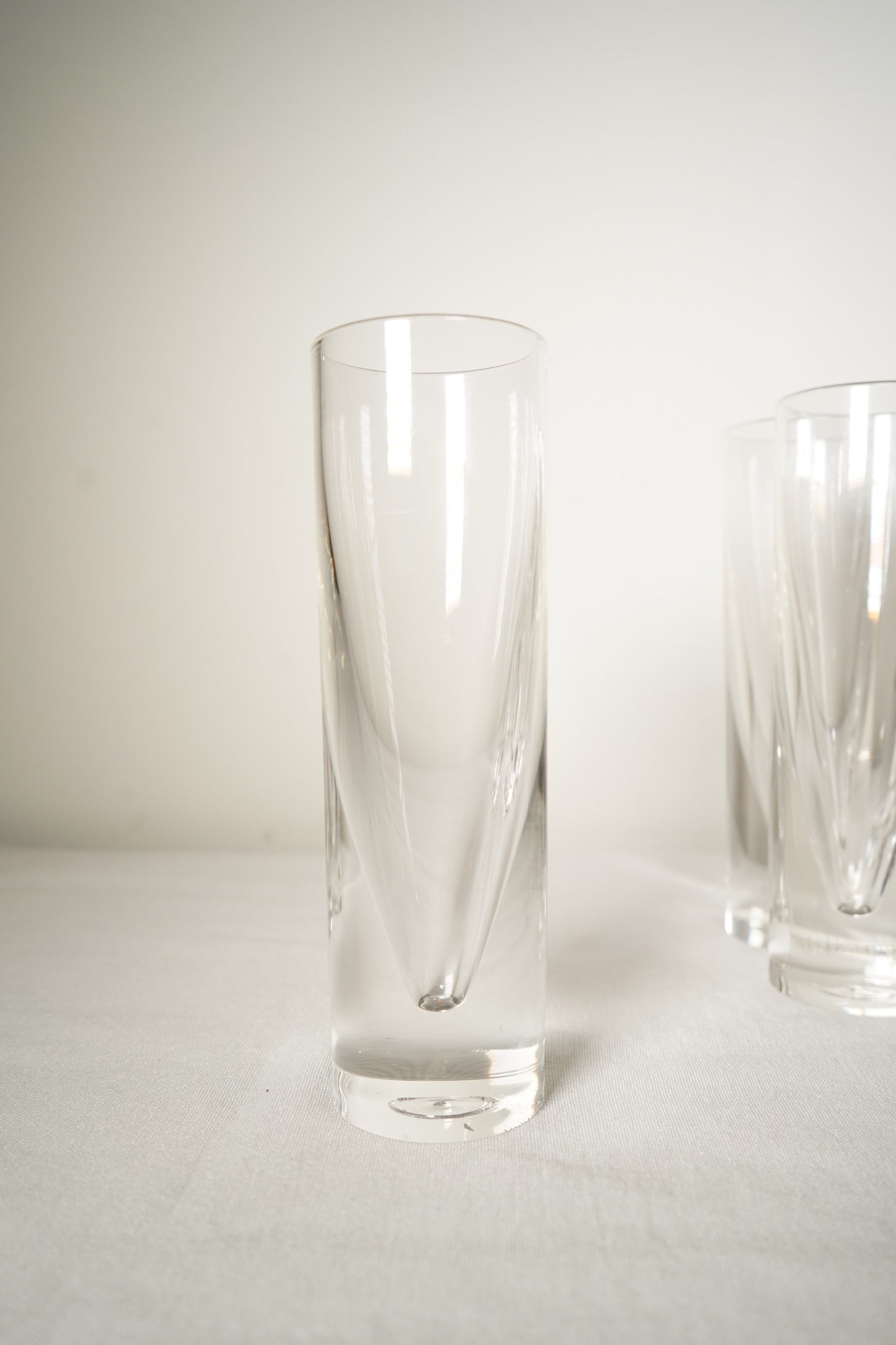 Set of Six 1970s Lucite Sculptural Highball Tumblers, Italian Modernist Style Barware