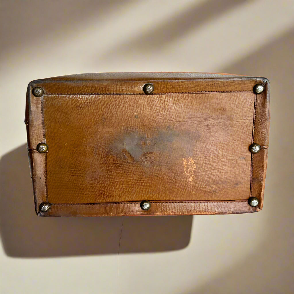 Antique Cowhide Leather Doctor’s Bag with Monogram “H.B.S.” – Early 20th Century Travel Satchel