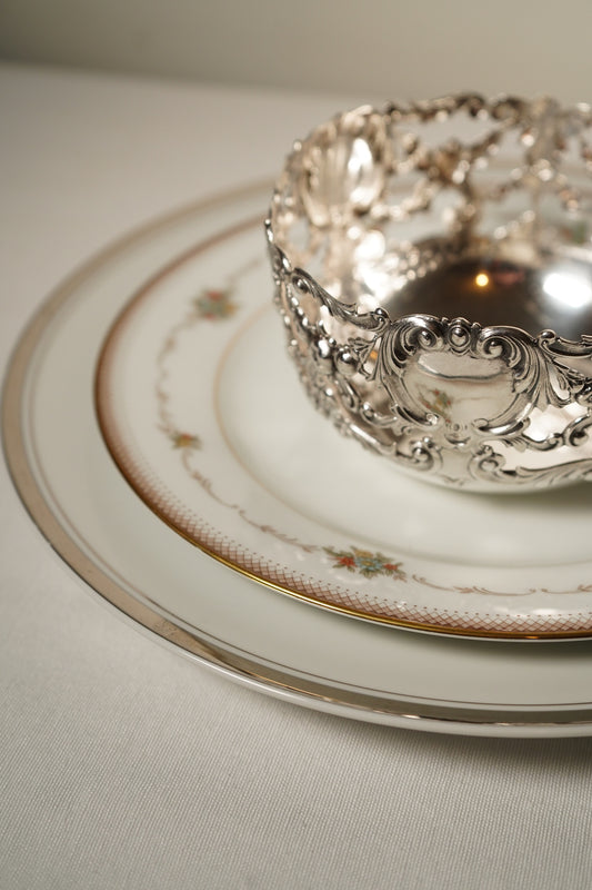 Lenox Wallace Heritage Newport White and Silver Dinner Plates Fine Porcelain 10.5 Inch Set