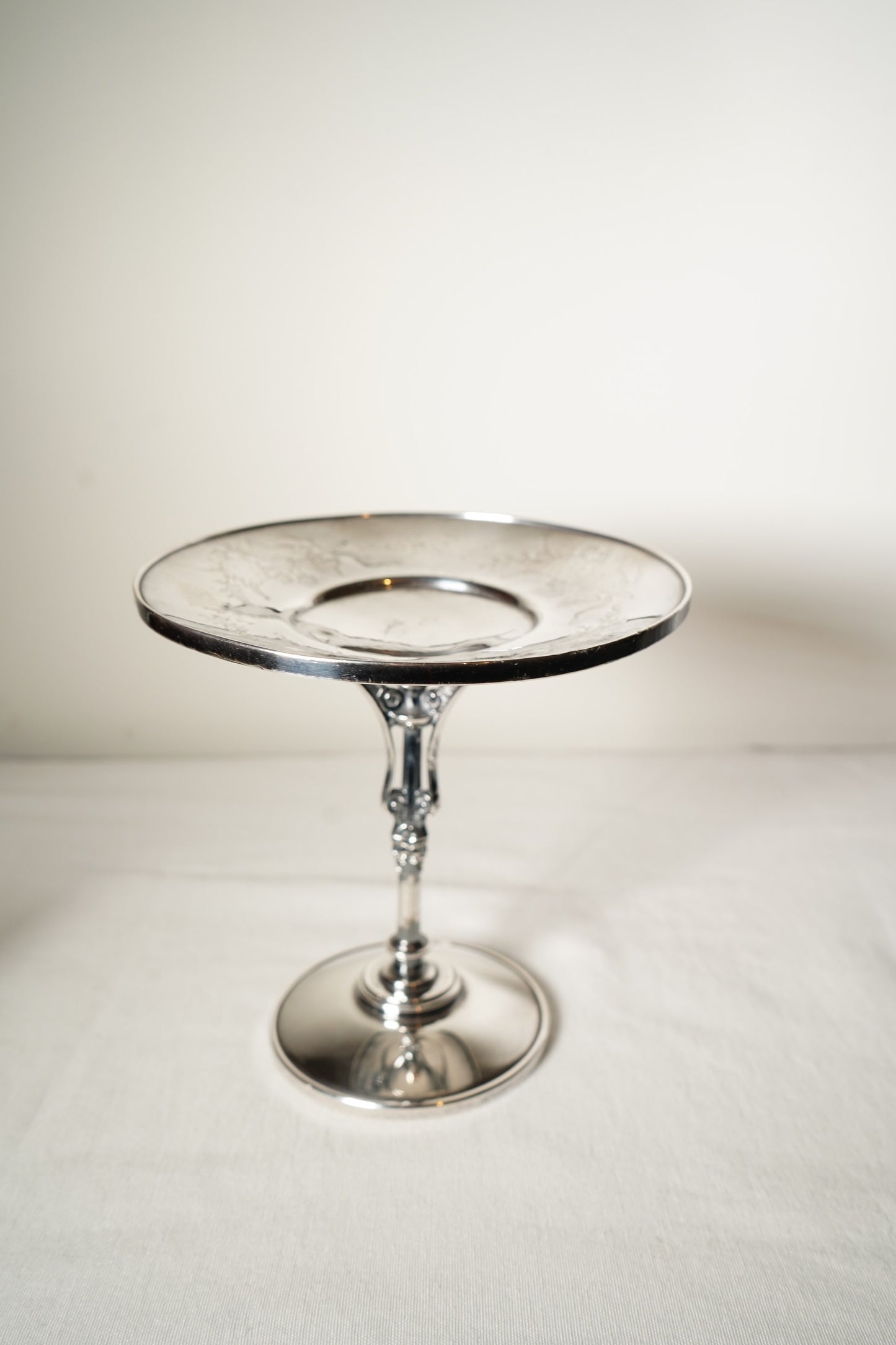 Antique Meriden Britannia Silverplate Aesthetic Movement Tazza with Etched Floral Dish