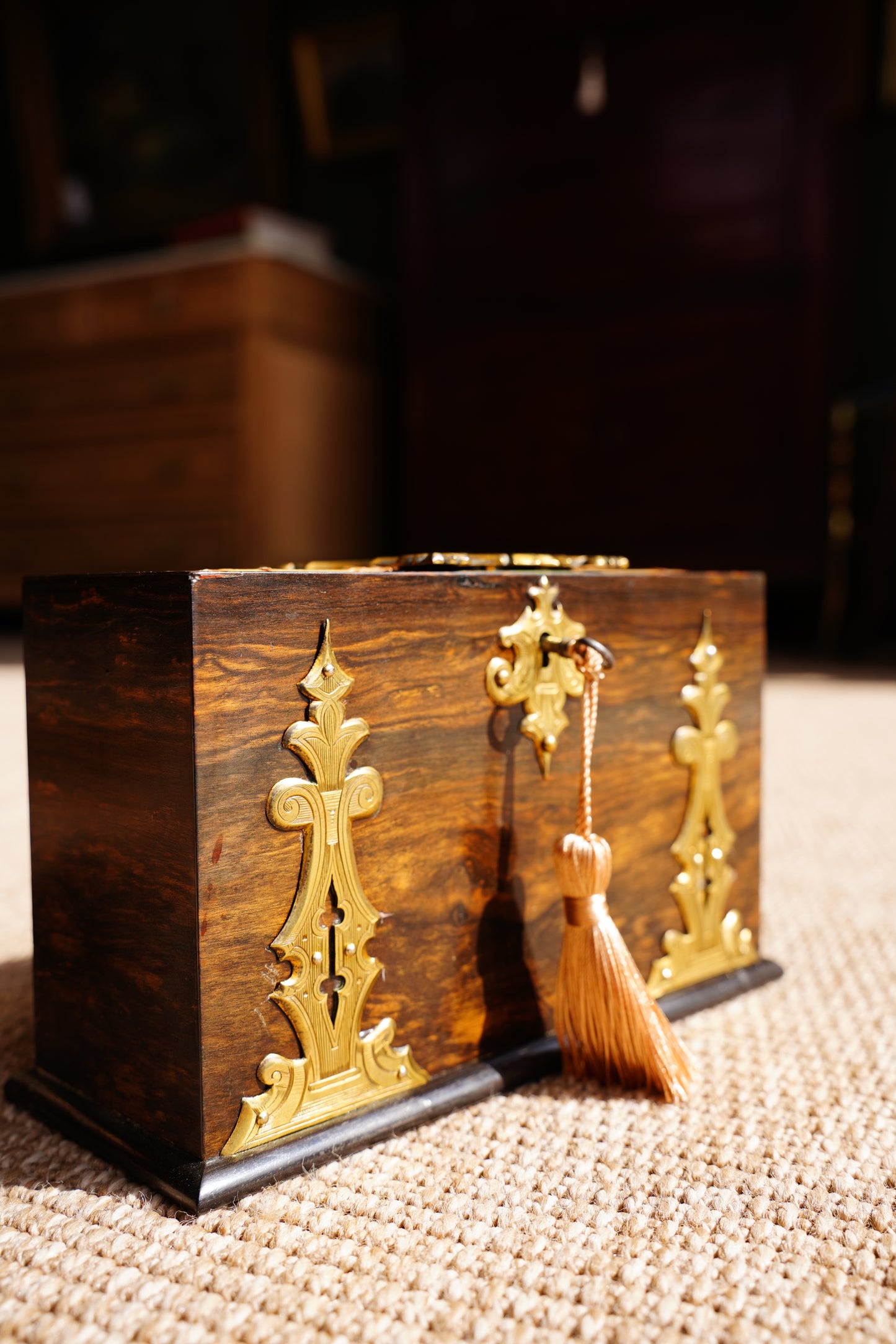 Antique Rosewood Spring Opening Stationery Box