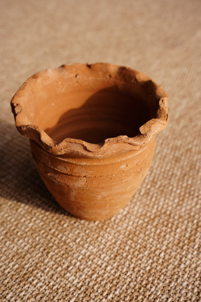 New Terracotta Ruffle Rim Garden Pot, Aged Finish