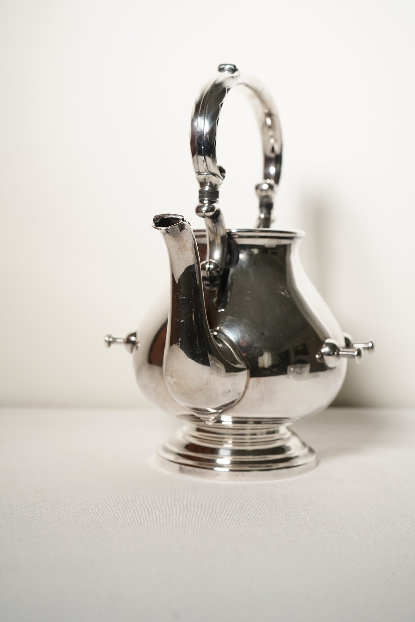 Georgian Castle Silver-Plated Hot Water Kettle by International Silver Co. 1406