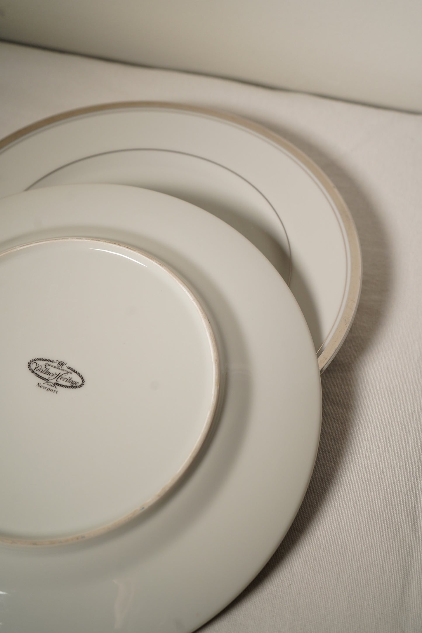 Lenox Wallace Heritage Newport White and Silver Dinner Plates Fine Porcelain 10.5 Inch Set