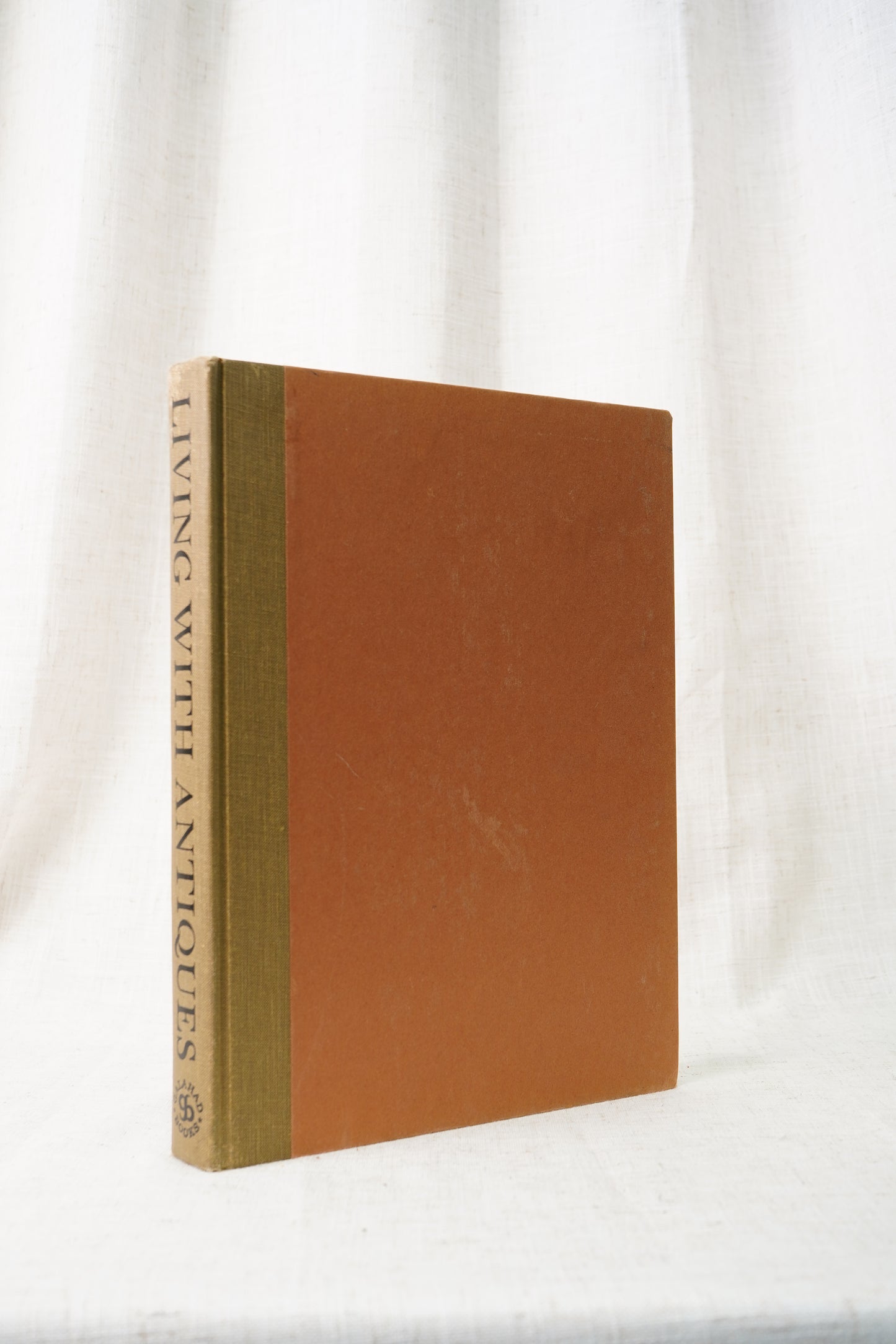 Vintage Living with Antiques Coffee Table Book